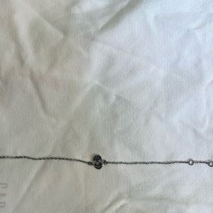 Sterling silver adjustable 💀 bracelet w black gemstones in skull